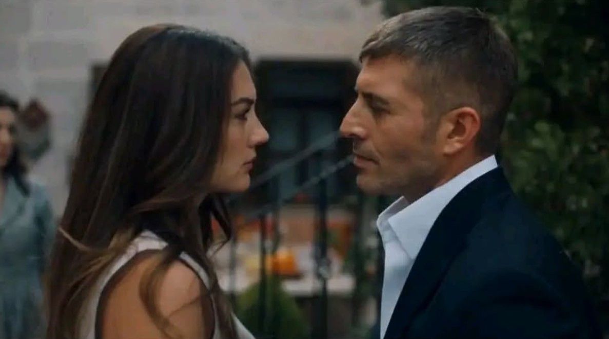 مسلسل نصف الام مترجم
